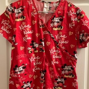 Women’s scrub top